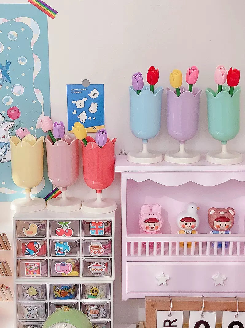 Tulip Beauty Holder